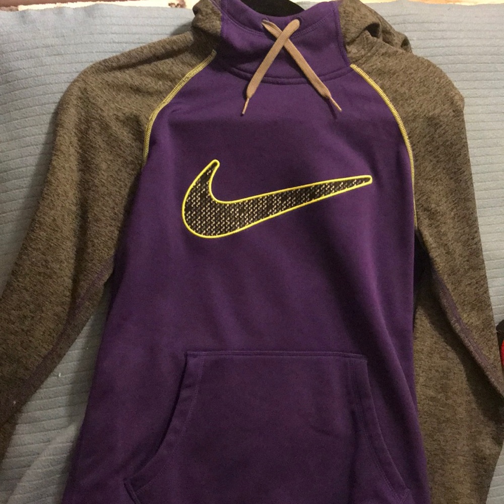Nike sweatshirt